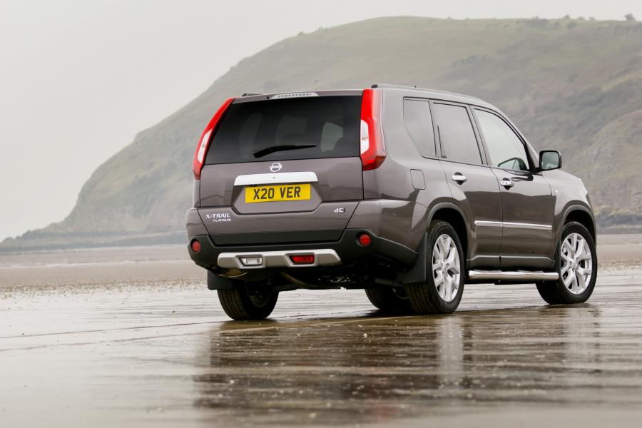  Nissan X-Trail Platinum Edition 2012 года  (UK) (фото 14 из 17)